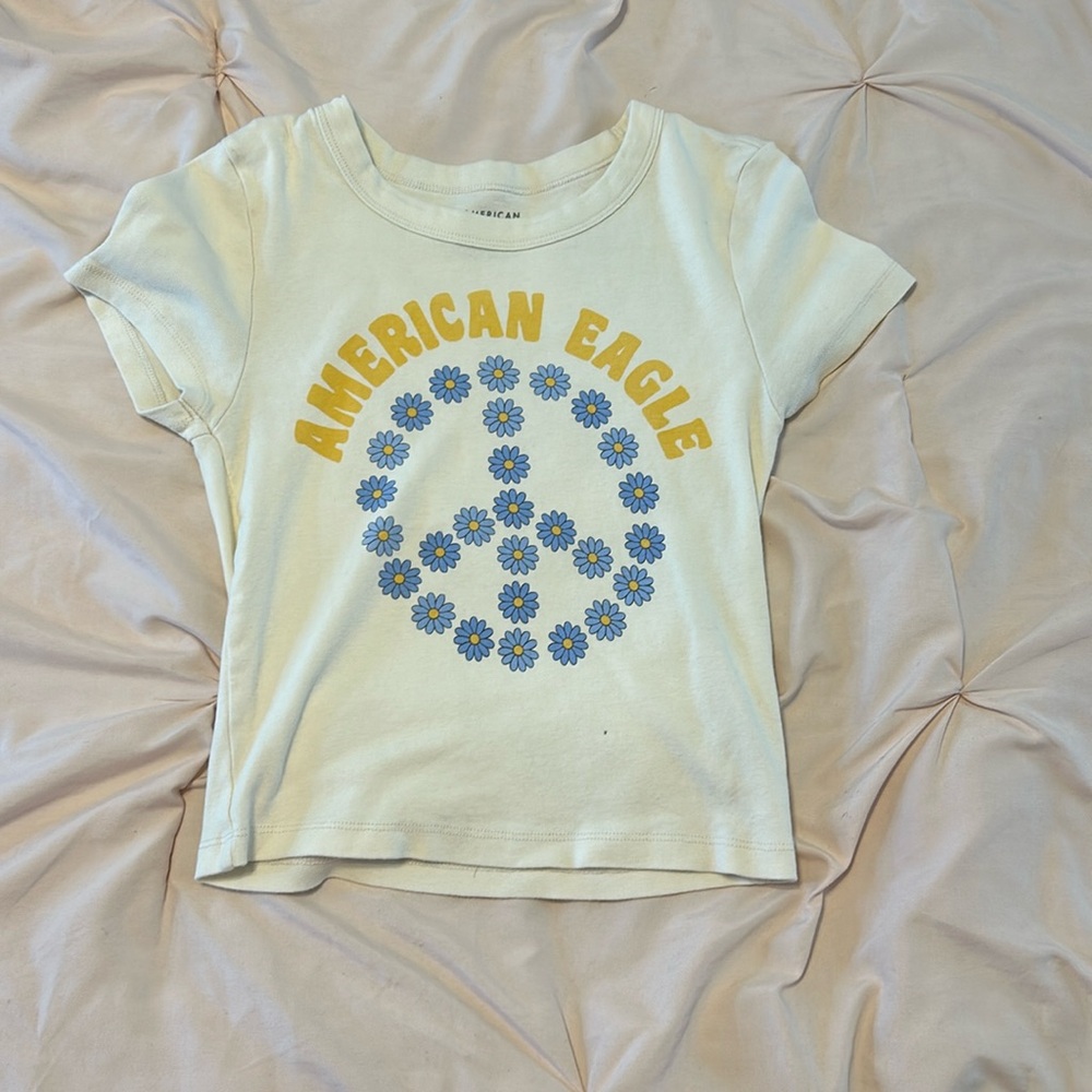 American eagle graphic crop top.